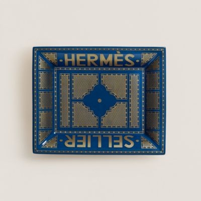 極美品✨エルメス 23SS カシミヤ ポンチョ セリエボタン ネイビー 極美品✨エルメス 23SS カシミヤ ポンチョ セリエボタン ネイビー